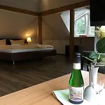 Schroeders Stadtwaldhotel Szálloda