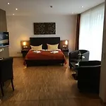 Schroeders Stadtwaldhotel 3*