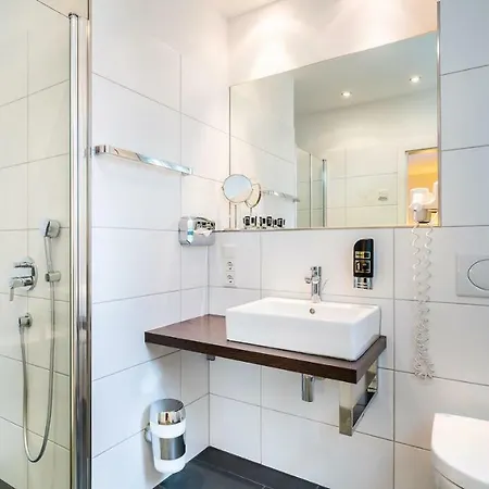 Hotel Schroeders Stadtwaldhotel 3*