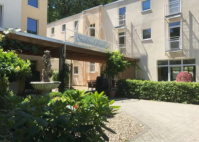 Schroeders Stadtwaldhotel Отель