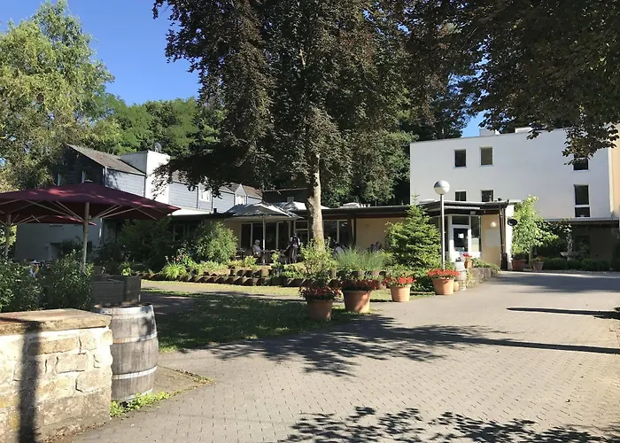 Schroeders Stadtwaldhotel Hotel