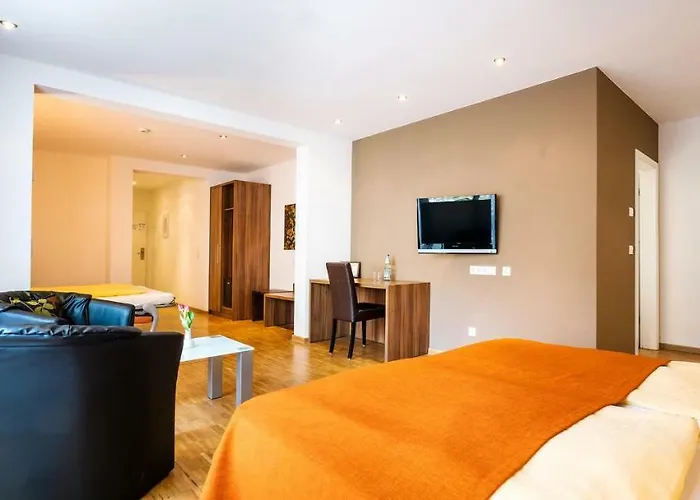 Отель Schroeders Stadtwaldhotel 3*